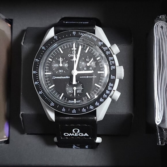 🍪 Swatch x Omega MoonSwatch Mission to Moon Watch | Bioceramic Gray Dial - Picture 2 of 6